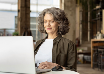 Carreira 40+. Foto: FreePik