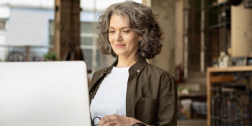 Carreira 40+. Foto: FreePik