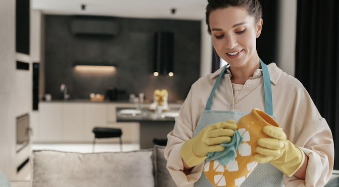 Mitos e verdades sobre uso de cloro na faxina. Foto: FreePik