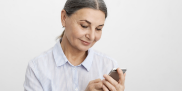 Cuidado com os "golpes do amor". Foto: FreePik