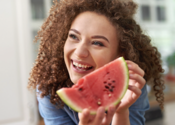 Hidrate-se no carnaval. Foto: FreePik