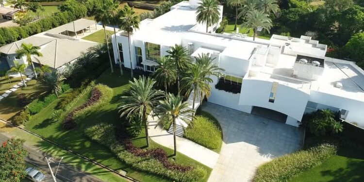 Como um imóvel vai a leilão? Foto: Google Fotos