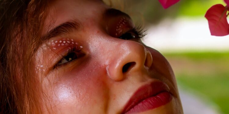 o que fazer para a maquiagem durar no calor