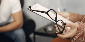 Aumenta a procura por tratamentos para a saúde mental. Foto: FreePik