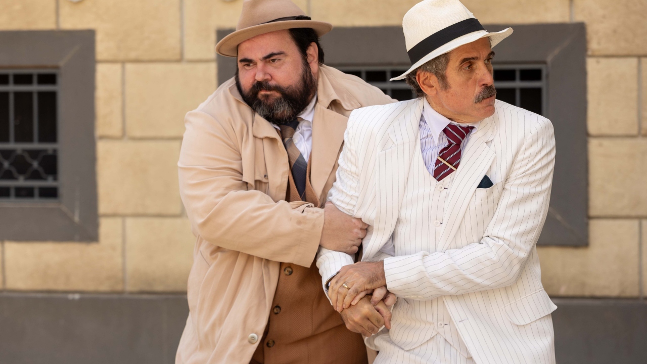 Resumo Êta Mundo Melhor!