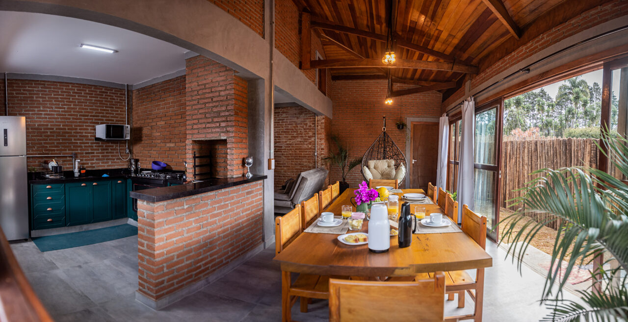 A integração com a natureza em um cantinho do campo para "chamar de seu" por uns dias é surreal e a estrutura surpreende. Foto: Divulgação.