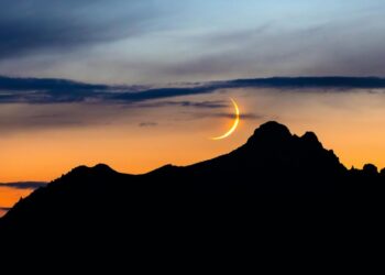 Descubra como usar a energia da Lua Nova em 2026 para impulsionar seus novos projetos e metas. Dicas de astrologia na AnaMaria! - Pexels/Marek Piwnicki