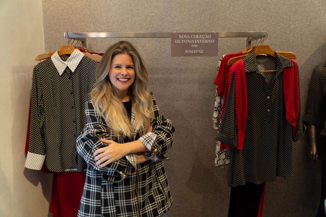 A estilista Carla Folloni se adaptou à moda das canetas e oferece ajustes nas peças sem cobrança adicional como um plus às suas clientes. Foto: Divulgação.