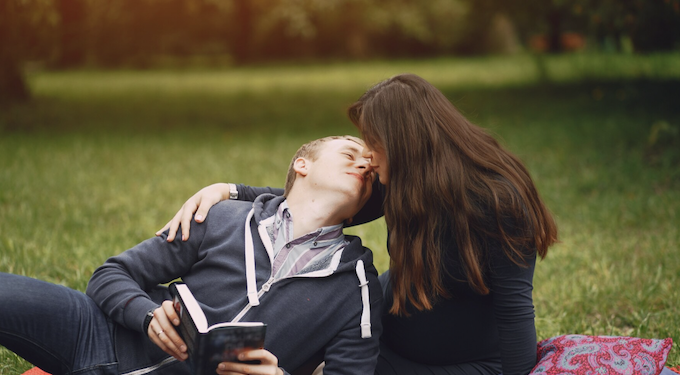 Implante subdérmico marca nova fase da contracepção para adolescentes. Foto: FreePik