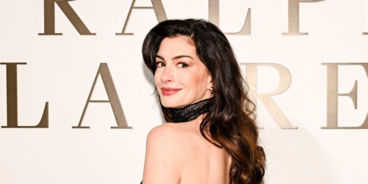 anne hathaway
