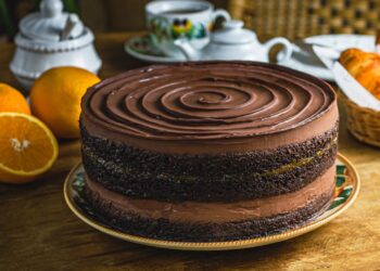 bolo-de-chocolate-com-ganache