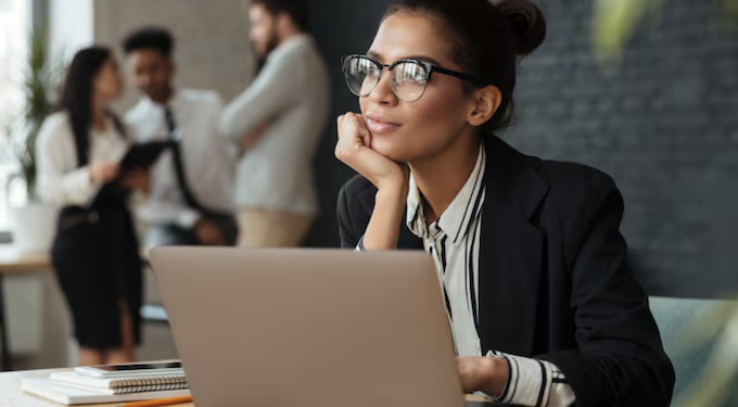 Será que você tem direito a indenização no trabalho? Foto: FreePik