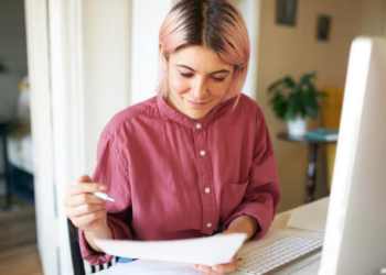 Como declarar o IR com as mudanças de renda que tivemos? Foto: FreePik