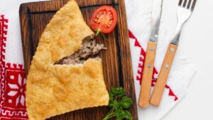 Pastel de feira com 2 ingredientes: veja receita que vai da massa ao recheio
