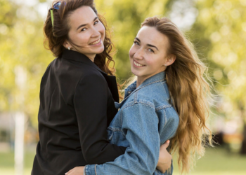 Perimenopausa e puberdade juntas. Foto: FreePik