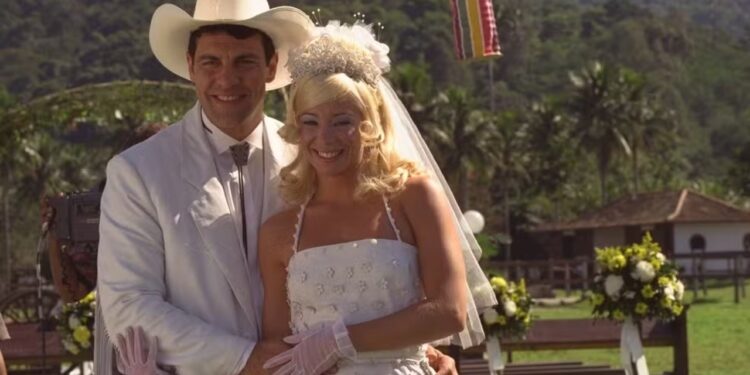Gerson Brenner em Corpo Dourado e (Danielle Winits) - Crédito: Reprodução/Globo