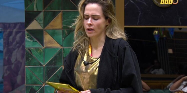 Ana Paula Renault cirurgia