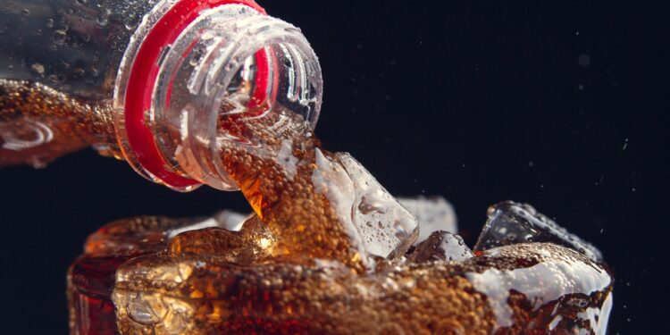 Refrigerante zero faz mal? Entenda como ele se compara aos sucos naturais - Crédito: FreePik