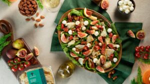 Salada de bacalhau com figos é opção leve e sofisticada para a Páscoa