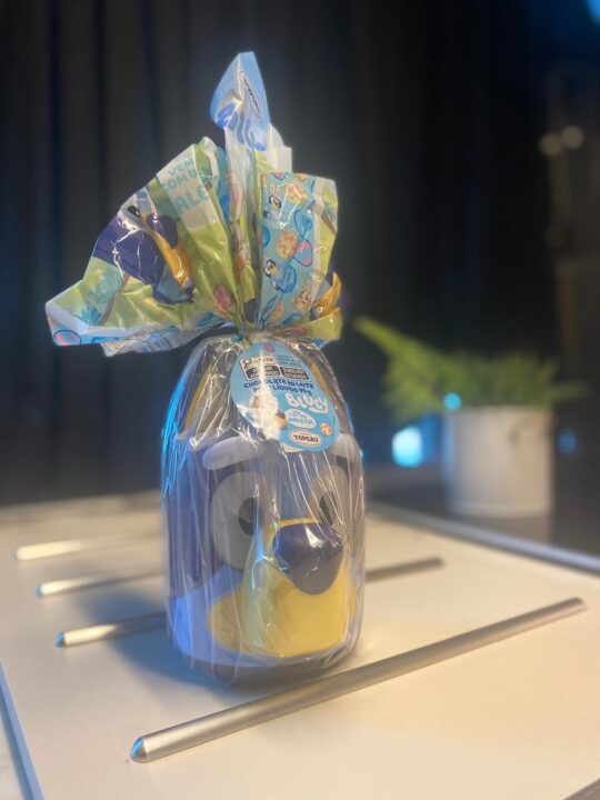 Chocolate ao leite com surpresa da Bluey, da Topcau, Grupo Marilan
