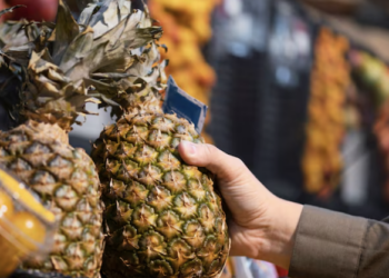 Erro comum pode estar amargando seu abacaxi nas receitas. Foto: FreePik