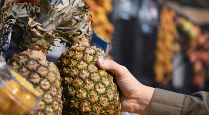 Erro comum pode estar amargando seu abacaxi nas receitas. Foto: FreePik
