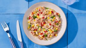 Receita para dias corridos: arroz com legumes e atum