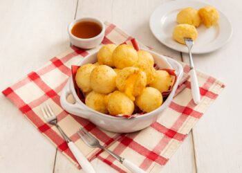 bolinha de queijo na airfryer