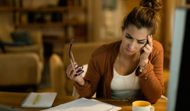 Como a carga mental influencia em seu trabalho? Foto: FreePik