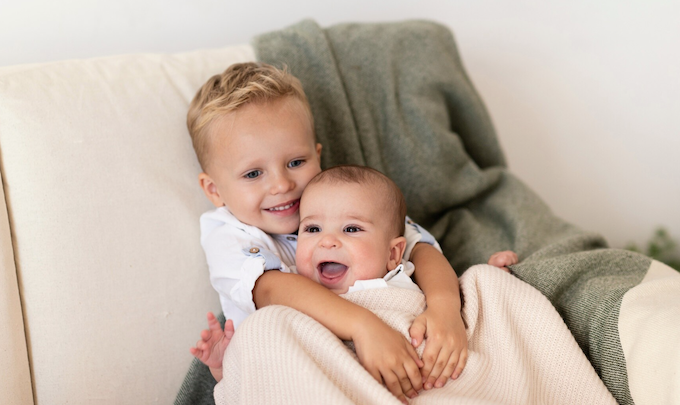 Quando chega um irmão: como preparar o filho mais velho para essa mudança. Foto: FreePik