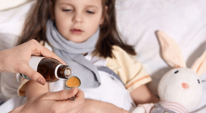 Alerta de problema: uso frequente de antibióticos na infância! Foto: FreePik