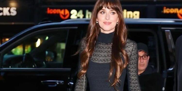 dakota johnson