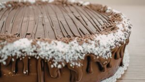 Bolo de chocolate com coco da Agatha Moreira