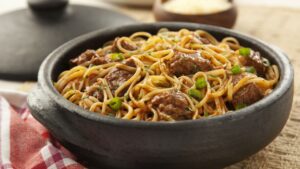 Almoço de Dia das Mães: linguini com ragu de barreado