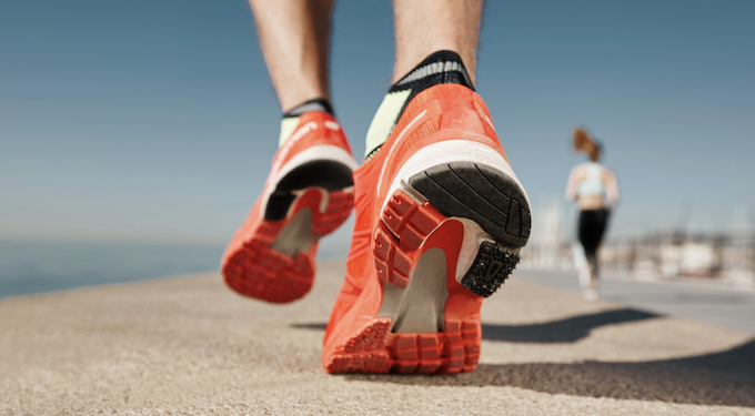 Correr prejudica o joelho? Foto: Magnific