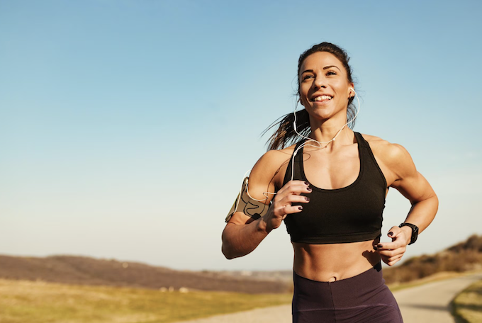 Correr prejudica o joelho? Foto: Magnific