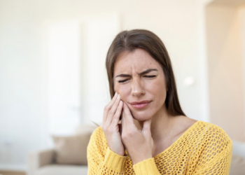 O que pode causar uma dor de dente? Foto: Magnific