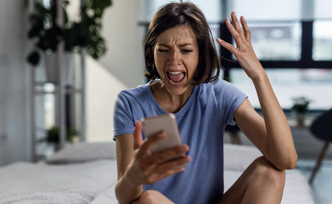 Os golpes dentro do Whatsapp mudaram. Veja como identificar! Foto: Magnific