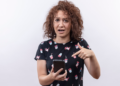 Os golpes dentro do Whatsapp mudaram. Veja como identificar! Foto: Magnific