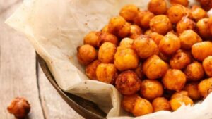Grão-de-bico crocante no forno para petiscar