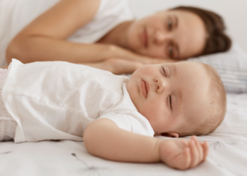 Como fazer um ritual do sono para o bebê? Foto: FreePik