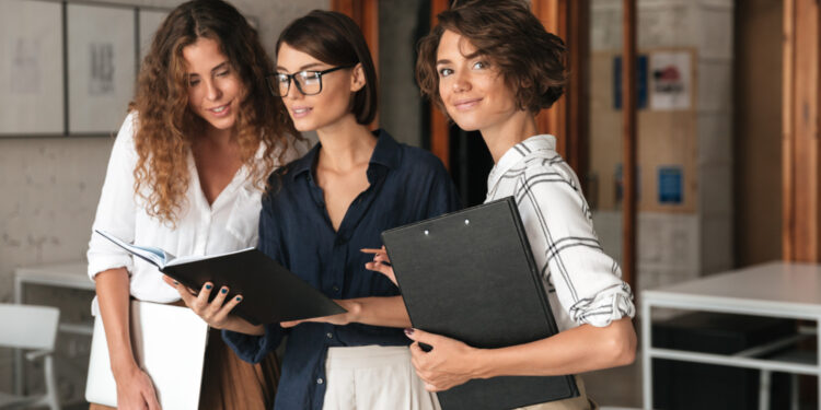 “Mostrar autenticidade, propósito e trajetória aproxima pessoas e fortalece a credibilidade profissional", diz a empresária Fernanda Torres. Foto: Magnific.