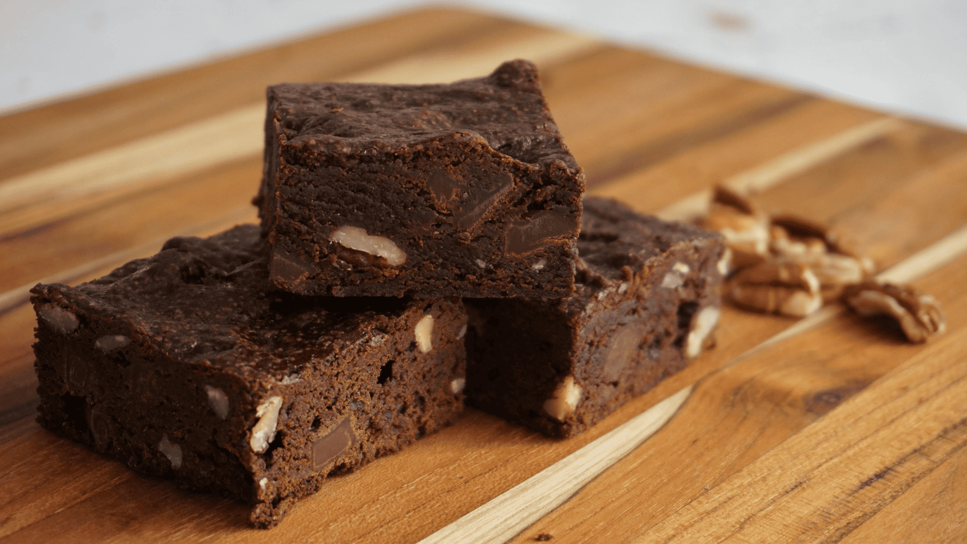 Como fazer brownie na air fryer usando ingredientes simples que você já tem na despensa