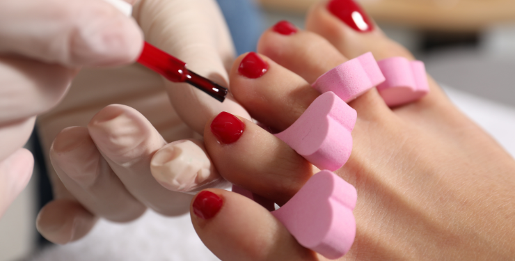 Guia de inverno: 7 cores de esmalte para os pés que estão em alta