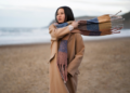 Como usar cachecol para turbinar os looks de inverno