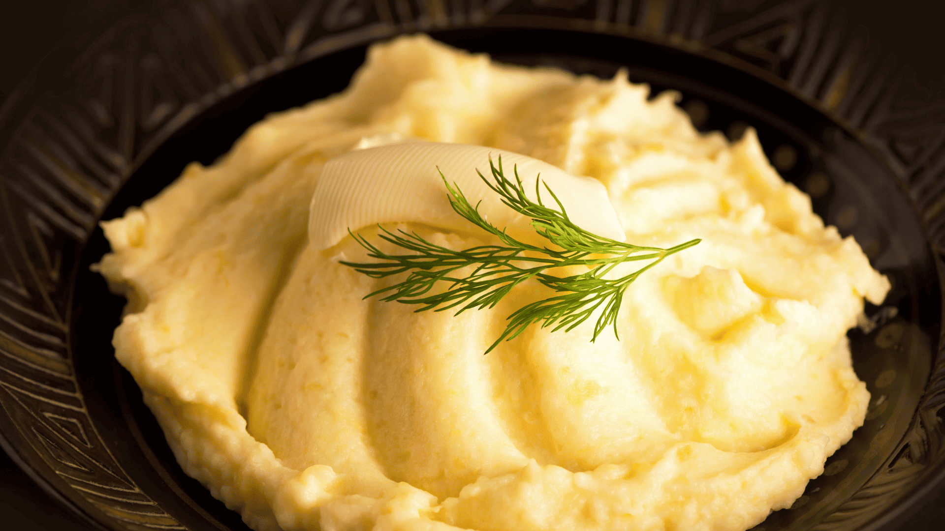 O segredo para o purê de batata cremoso. Crédito: Canva.