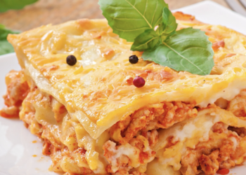 Lasanha atrapalha a dieta? Veja versões! Foto: Magnific