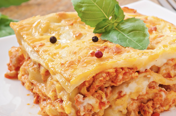 Lasanha atrapalha a dieta? Veja versões! Foto: Magnific