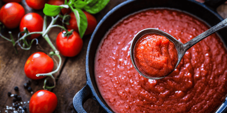 Molho de tomate caseiro. Crédito: Canva