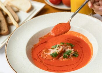 sopa de tomate